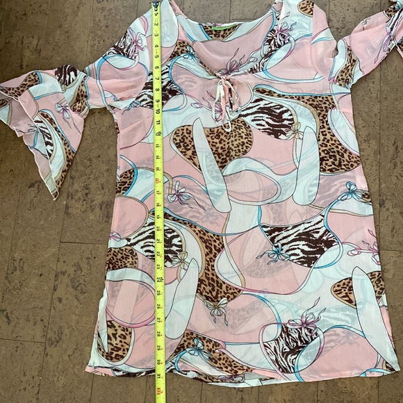 22. Silk “Green” tunic top - Picture 9 of 9